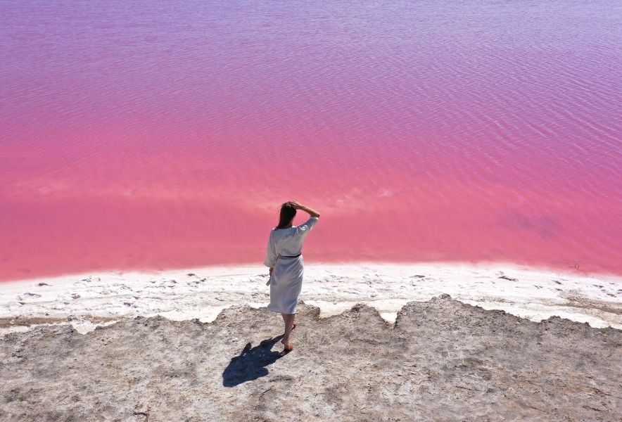 Рожеве озеро