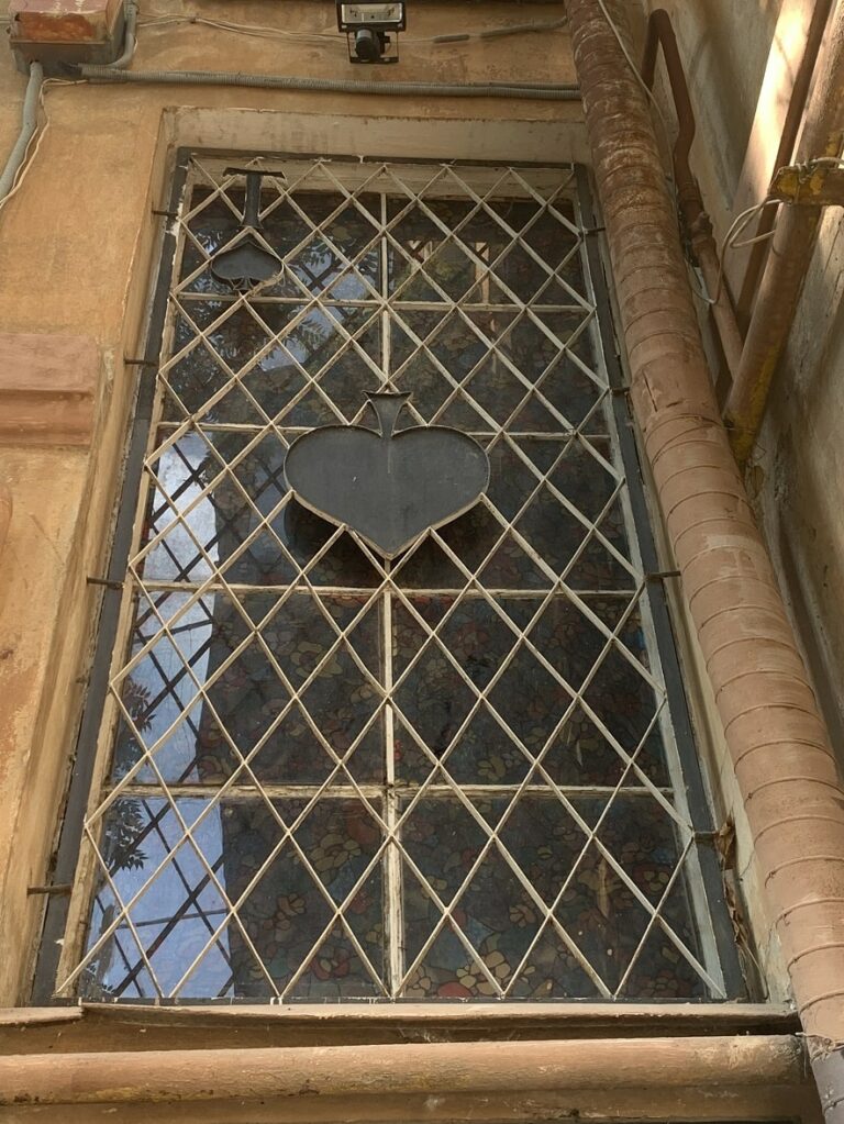 Решетка на окне