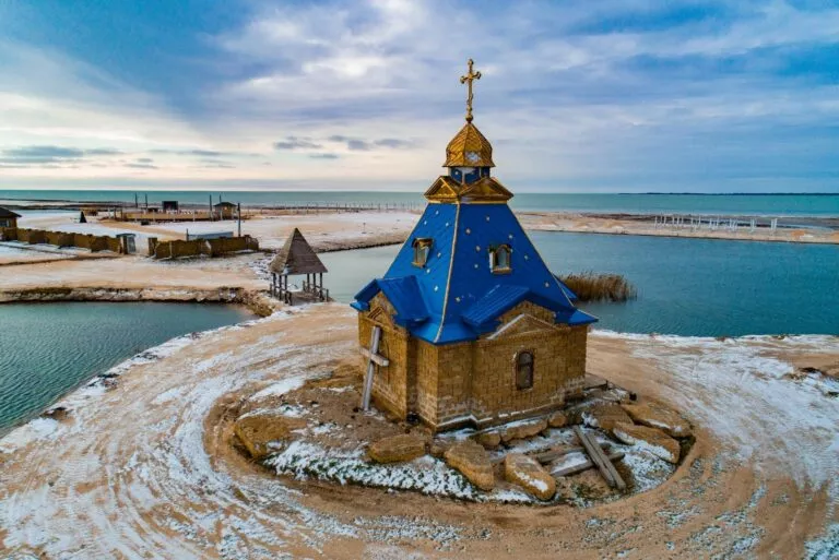 Церковь
