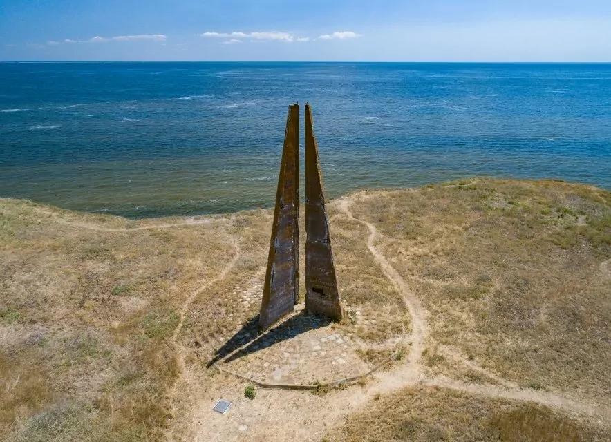 Памятник на острове Березань