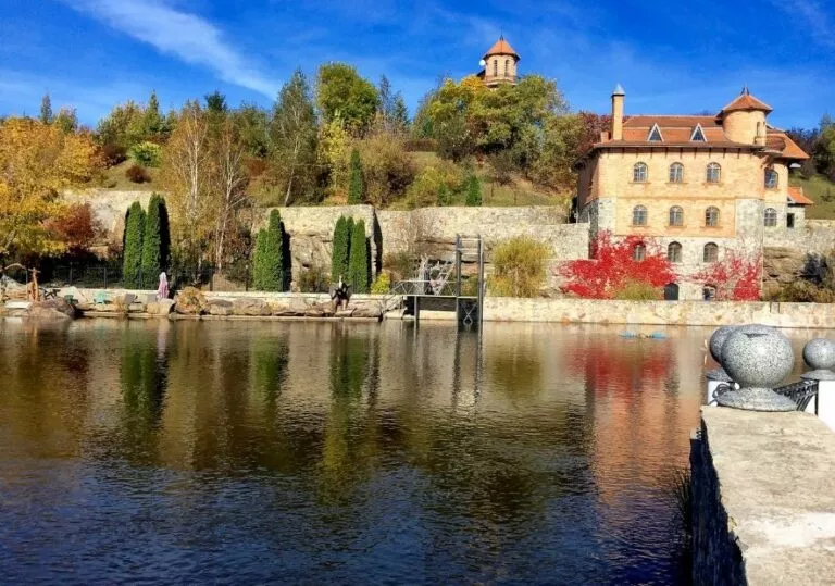 Дворец Буки