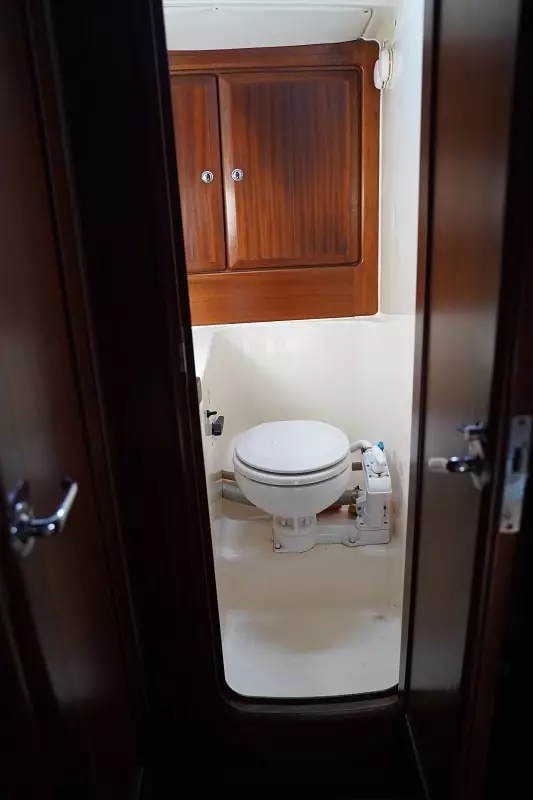 tualet Гальюн